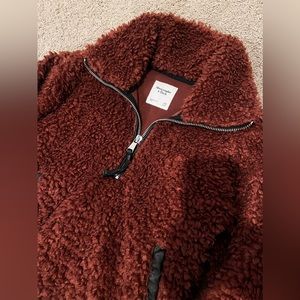 Abercrombie fitch cinched drama curly half-zip XXS paprika red